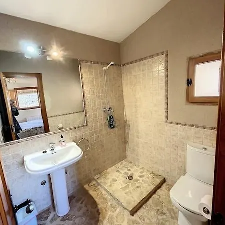 Vivienda En Casla, By Adoorable *