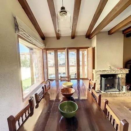 Vivienda En Casla, By Adoorable Apartman