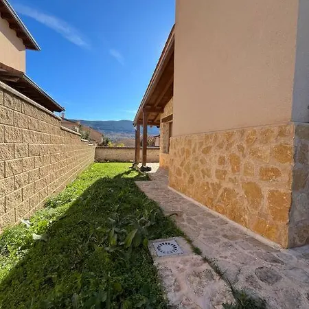 Vivienda En Casla, By Adoorable Apartman